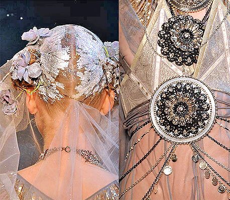 John Galliano на Паризькому Тижні моди: фрагменти нарядів
