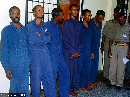 Сомалийские пираты получили по три года тюрьмы