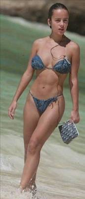 Ализе засветила трусы на сцене (Фоторепортаж) на «ШоуОбозе»