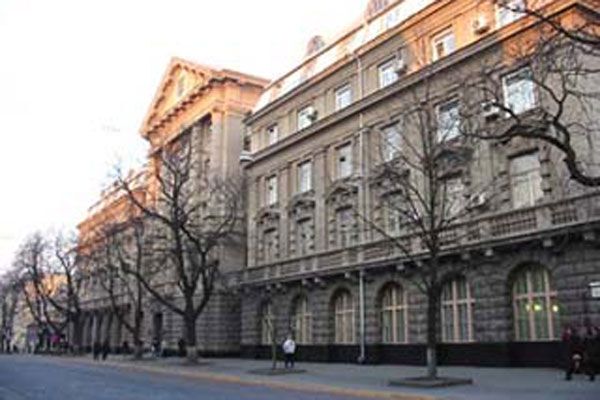 Озброювати українців Луценко заважає СБУ