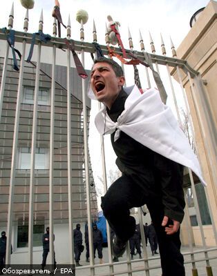 В Тбилиси  избили активистов оппозиции