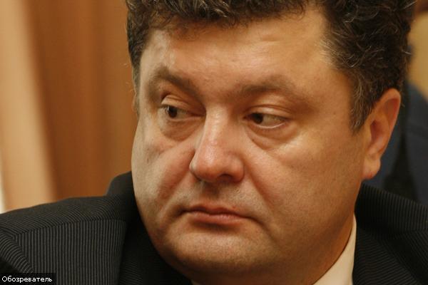 Порошенко: ревальвация гривни привела к потере $12 млрд