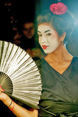 Показ мод "FASHIONscape": від японських традицій - до нарядів