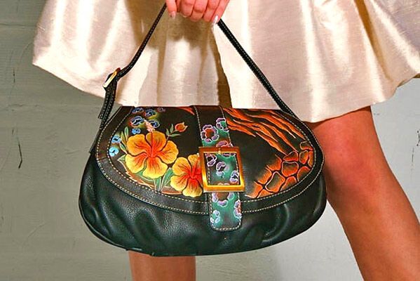 Мальовничі сумки від Anuschka