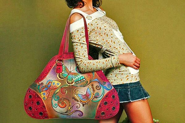 Мальовничі сумки від Anuschka
