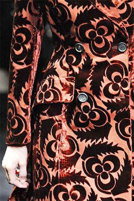 Вантажний "випалений" оксамит - модний тренд сезону