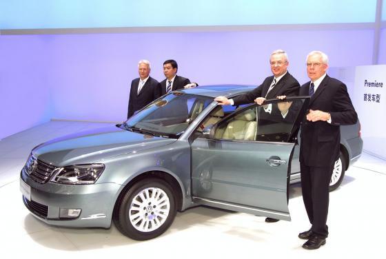 Volkswagen представил в Шанхае новую версию Passat