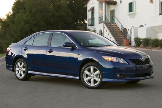 Toyota отзывает более 259 тысяч седанов Camry