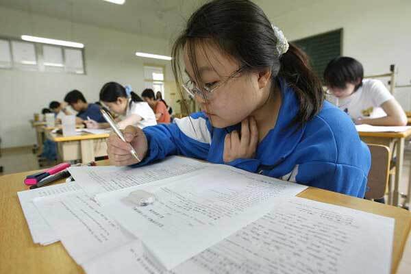 В'язниця за обман на іспитах у Китаї