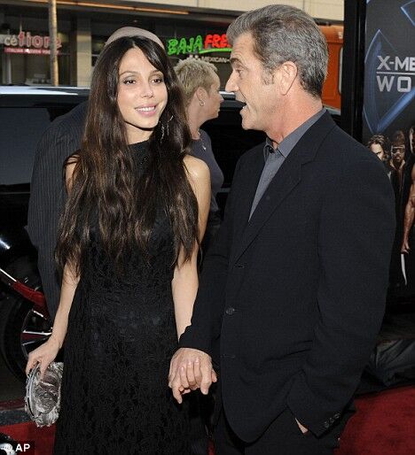 Мэл Гибсон показал свою русскую любовницу