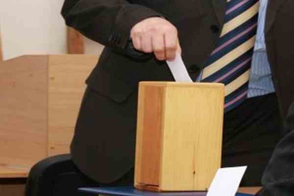 На виборах у Молдові перемагають комуністи