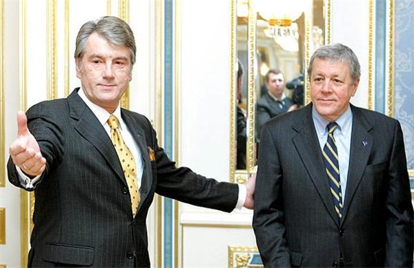 Ющенко готов перекроить Украину под НАТО  