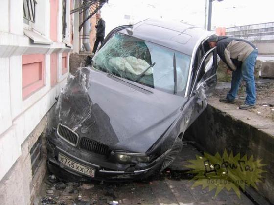 BMW научился летать! Но не приземляться