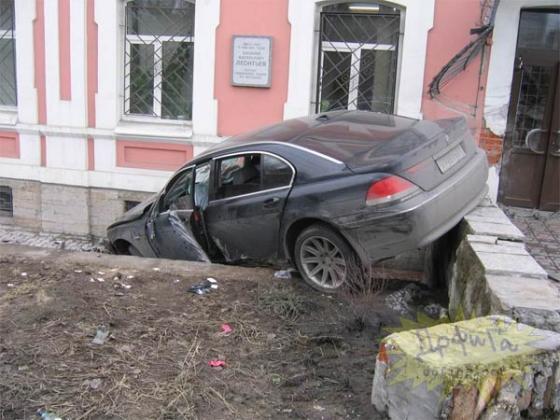 BMW научился летать! Но не приземляться