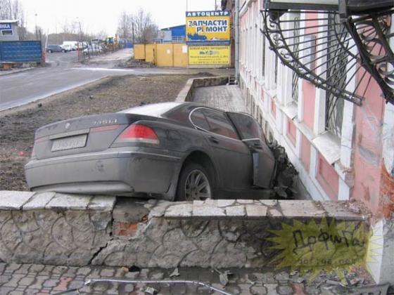 BMW научился летать! Но не приземляться