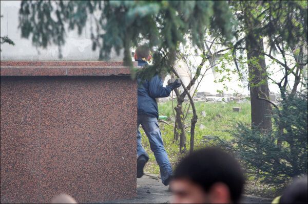 Весна. Кишинів. Опозиція