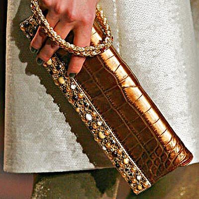 Chanel: сумочки в російській стилі
