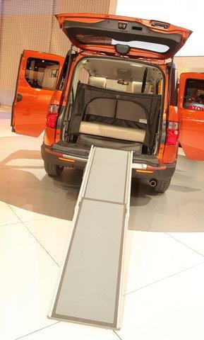 Honda создала автомобиль для собак и собаководов