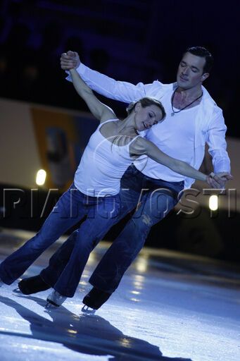 Егор Бероев изменяет жене с фигуристкой!