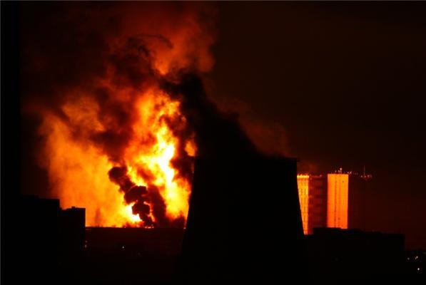 В Москве горит газохранилище. Есть пострадавшие.  ВИДЕО