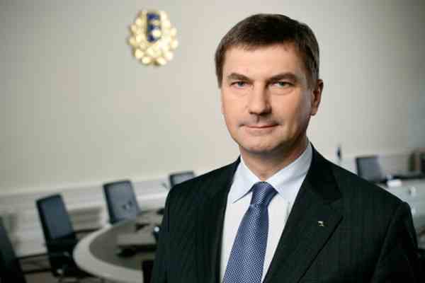Зарплаты эстонских чиновников сократят на 8%