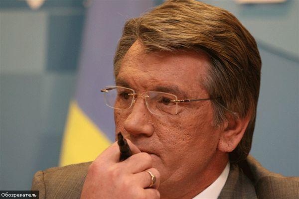 Ющенко призывает кума помириться с оппозицией