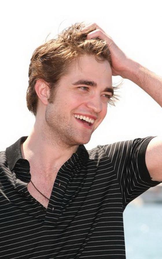 Красавчик Паттинсон тоже прилетел в Канны