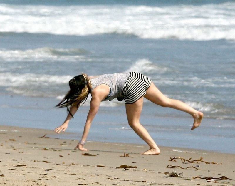 Аврил Лавин поправилась, но бикини одела