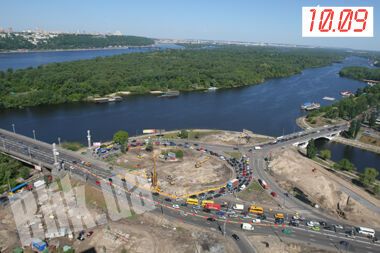 Огромные пробки поглотили Южный и Московский мост (ФОТО)