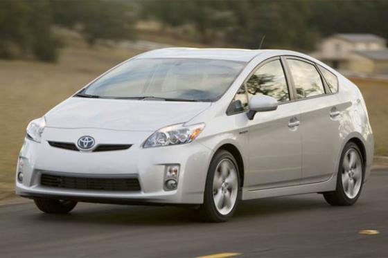 Новая модель Toyota продолжает бить рекорды популярности