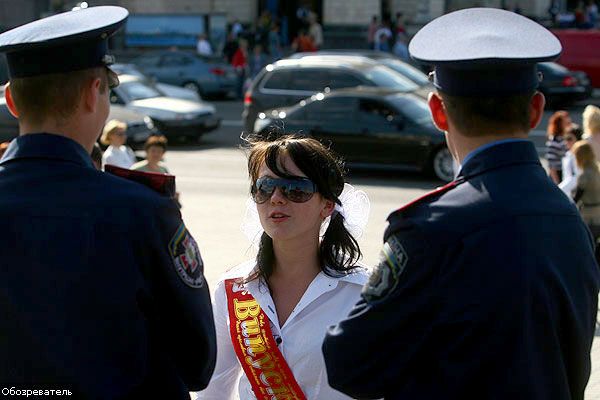 Страна отмечет последний звонок