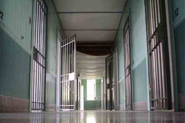 Продюсера "Битлз" посадили за убийство