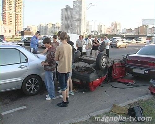 В ДТП на проспекте Бажана погиб милиционер