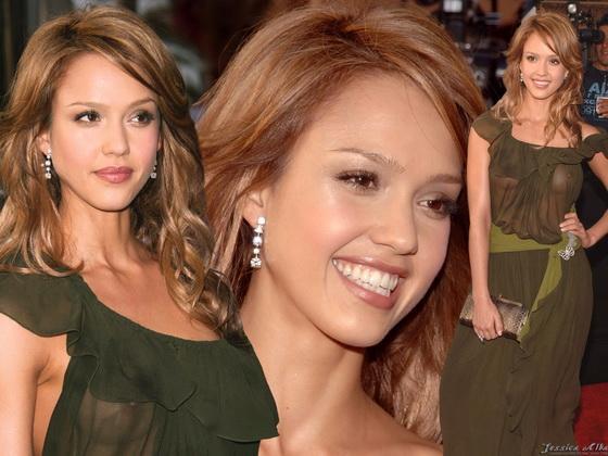 Джессика Альба любит свою грудь и прозрачные платья