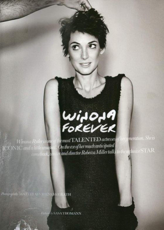 Обладательница самых больших в Голливуде... вернулась