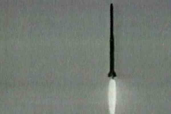КНДР вивела балістичну ракету на стартовий майданчик