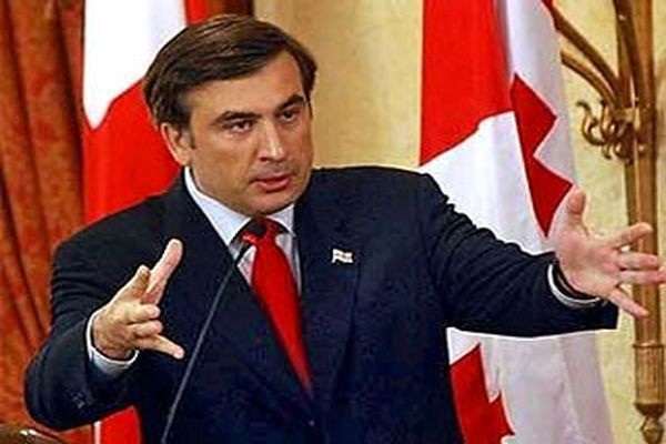 Саакашвили предложил поменять внеочередные выборы на местные