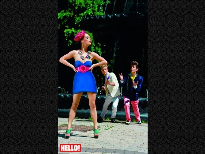 Дантес, Олейник и Тарабарова снялись для HELLO