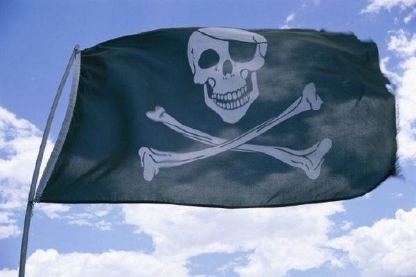 Пираты ограбили прогулочный катер у берегов Италии