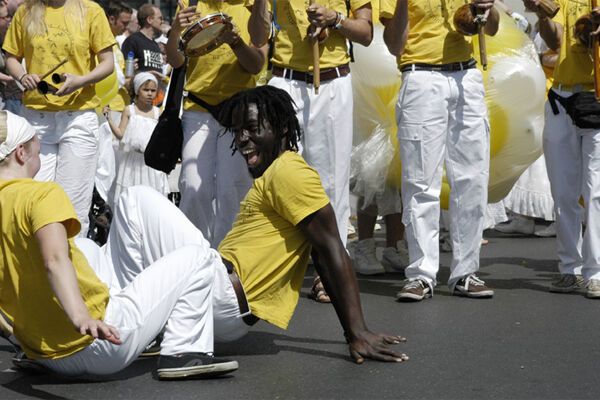 Карнавал культур в Берлине собрал более миллиона зевак