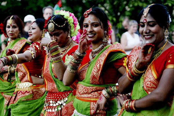 Карнавал культур в Берлине собрал более миллиона зевак