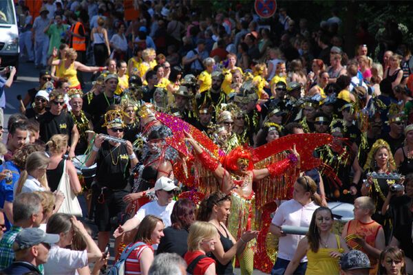 Карнавал культур в Берлине собрал более миллиона зевак