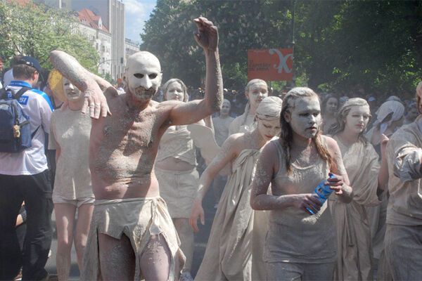 Карнавал культур в Берлине собрал более миллиона зевак