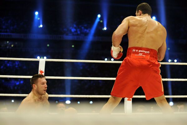 Владимир Кличко победил Руслана Чагаева