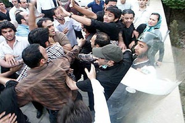 Иранские аятоллы срочно переводят деньги за рубеж