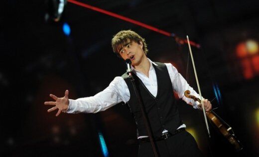 Александр Рыбак уединится в трейлере Элтона Джона