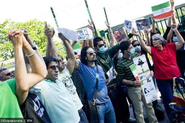 Иранская оппозиция прекратила выступления
