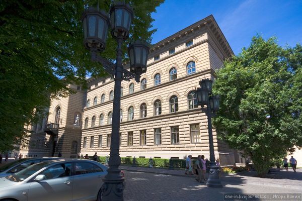 В парламенте будут молиться за народных избранников