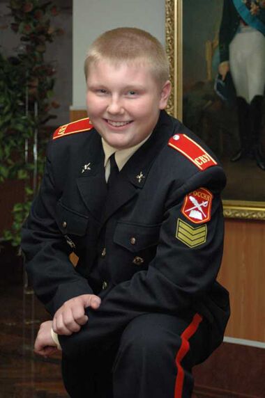 «Кадеты» резвятся с девушками в Крыму