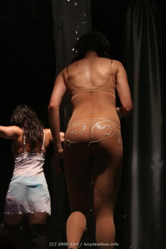 Принцесса-воин отожгла так, что детям стыдно показать